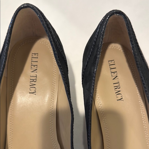 Ellen Tracy Black Flats & Loafers Sleek Design - Picture 10 of 11
